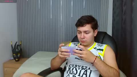 Snapshot of georgesmith_1 chatting on July 15, 1:55 am GEORGE online show from July 15, 1:55 am