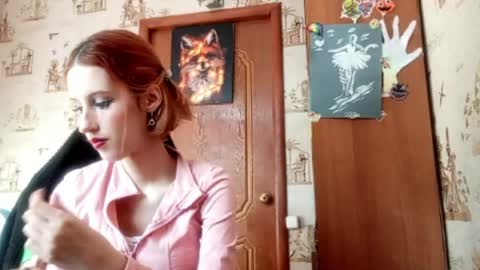 Snapshot of georgianahaeussler chatting on June 6, 2:33 pm Ellie online show from June 6, 2:33 pm