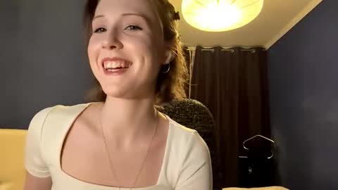 Snapshot of georgiannestrickling chatting on November 19, 2:39 pm Margaret online show from November 19, 2:39 pm