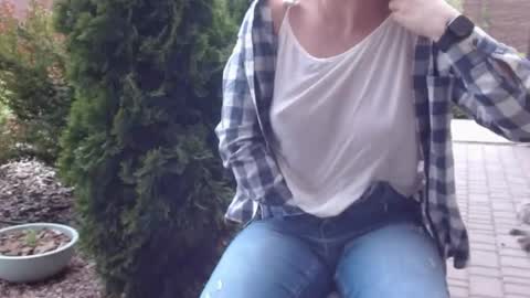 Snapshot of georgiapeachgirl chatting on June 3, 11:57 am Melissa online show from June 3, 11:57 am