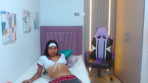Snapshot of georgina_lulu chatting on December 31, 1:36 am georgina_lulu online show from December 31, 1:36 am