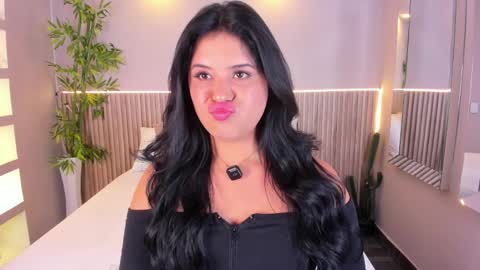 GeorginaReyes  online show from April 4, 10:40 pm