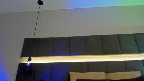 Kendal  online show from February 18, 11:41 pm