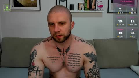 Snapshot of gerard_finbar chatting on February 15, 6:32 am Gerard Finbar online show from February 15, 6:32 am