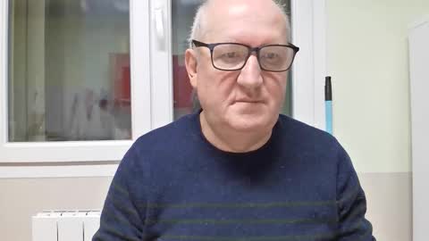 gerardlp131313 online show from February 4, 7:53 pm