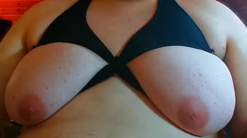 Snapshot of germanfatfemboy chatting on September 9, 1:43 pm germanfatfemboy online show from September 9, 1:43 pm