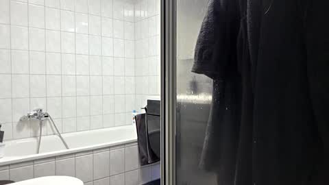 Snapshot of germinator33 chatting on November 4, 8:57 am germinator33 online show from November 4, 8:57 am