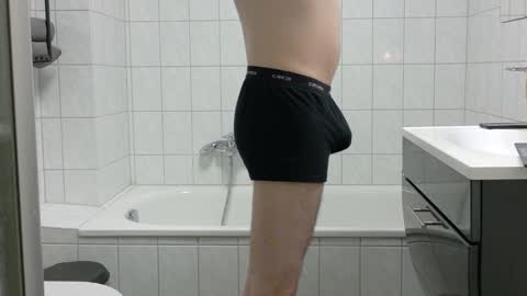 Snapshot of germinator33 chatting on February 24, 10:02 am germinator33 online show from February 24, 10:02 am