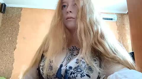 Snapshot of gertrudisturbe chatting on May 16, 10:08 pm Kate online show from May 16, 10:08 pm
