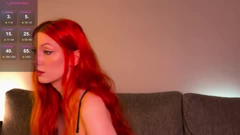 Snapshot of gethigh_ chatting on November 17, 4:51 am Liz and Mark online show from November 17, 4:51 am