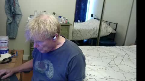 Gethyn online show from October 4, 7:01 pm