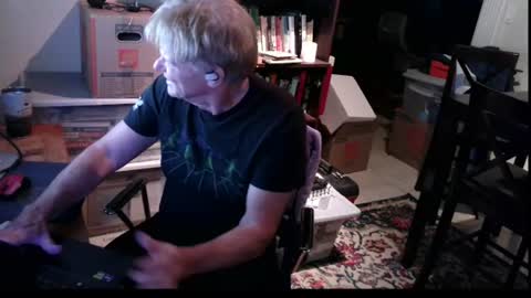 Snapshot of gethyn chatting on August 4, 3:21 am Gethyn online show from August 4, 3:21 am