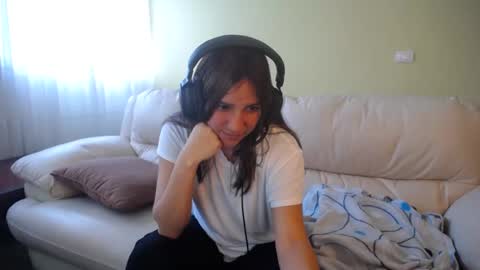 ggemas online show from February 8, 1:54 pm