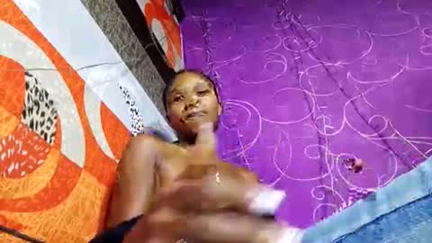 gggloria online show from April 2, 2:04 pm