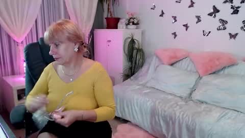 Ghertrudequeen online show from November 10, 4:00 am