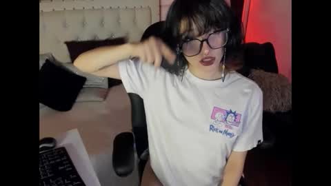 Allison  online show from February 7, 3:30 pm