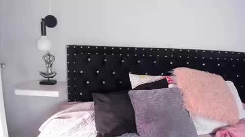 Allison  online show from September 9, 8:08 pm