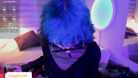 Allison  online show from April 18, 8:09 pm