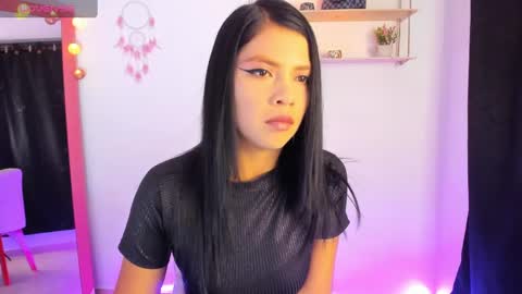 giaaaa   online show from January 31, 12:06 am