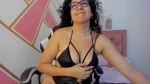 Gia online show from September 12, 4:01 am