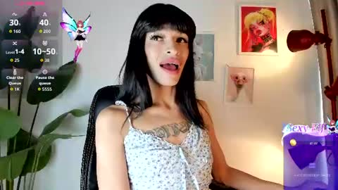 Snapshot of gia_demiee chatting on June 17, 1:12 pm Gia Please help me with your thumbs up its important online show from June 17, 1:12 pm