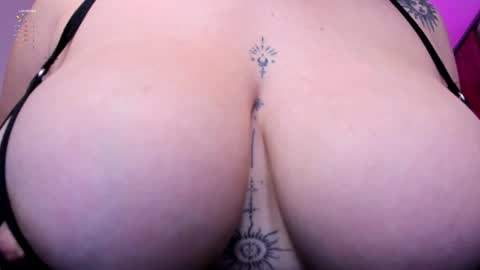 Snapshot of gia_lowry chatting on January 10, 5:13 pm Gia lowry online show from January 10, 5:13 pm