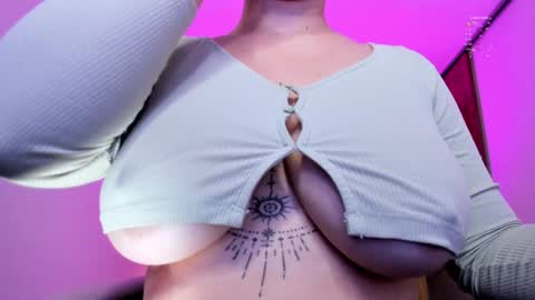 Snapshot of gia_lowry chatting on January 15, 5:47 pm Gia lowry online show from January 15, 5:47 pm