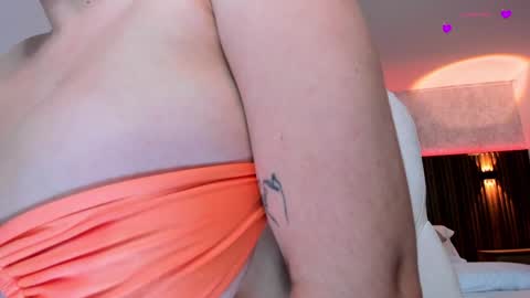 Snapshot of gia_lowry chatting on January 31, 6:13 am Gia lowry online show from January 31, 6:13 am