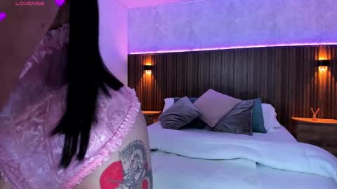 Snapshot of gia_lowry chatting on February 22, 6:06 am Gia lowry online show from February 22, 6:06 am