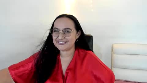 nahomi online show from January 11, 4:06 am