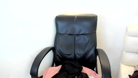 nahomi online show from January 18, 5:41 am