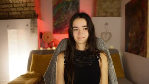 Gia Paige18 online show from December 8, 3:45 pm