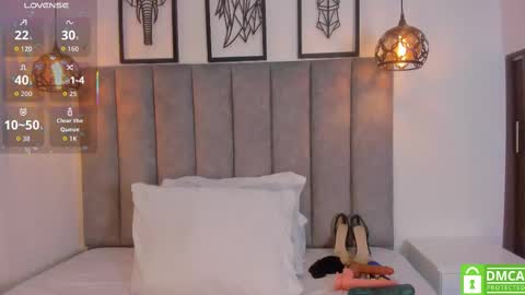 Snapshot of gia_scott chatting on October 7, 8:50 pm Darlliny online show from October 7, 8:50 pm