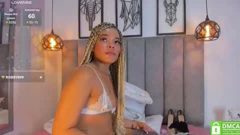 Snapshot of gia_scott chatting on November 7, 9:48 pm Darlliny online show from November 7, 9:48 pm