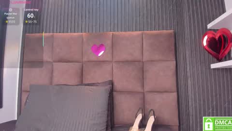 Snapshot of gia_scott chatting on February 18, 5:14 am Darlliny online show from February 18, 5:14 am