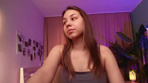 gia_skova online show from May 13, 7:39 am