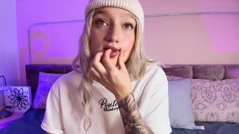 Gia online show from January 27, 2:24 pm