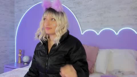 Gia online show from November 23, 7:52 am