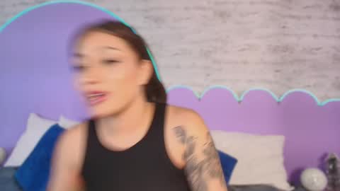 Snapshot of giaa_ross chatting on February 5, 7:51 pm Gia online show from February 5, 7:51 pm