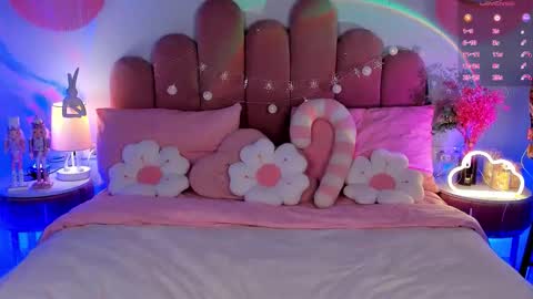 Gia online show from January 18, 1:26 pm