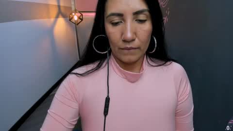 G I A  FOX online show from February 24, 3:53 pm