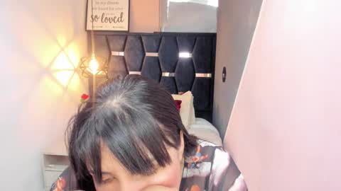 G I A  FOX online show from November 10, 8:52 pm