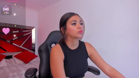 Gia  online show from February 21, 6:15 pm