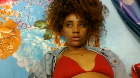 Snapshot of gialbloody chatting on June 15, 2:47 am gialbloody online show from June 15, 2:47 am