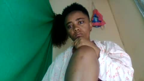 Snapshot of gialbloody chatting on July 9, 10:58 pm gialbloody online show from July 9, 10:58 pm