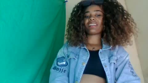 Snapshot of gialbloody chatting on July 12, 10:28 am gialbloody online show from July 12, 10:28 am