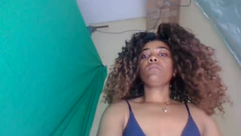 Snapshot of gialbloody chatting on July 15, 9:42 pm gialbloody online show from July 15, 9:42 pm
