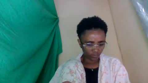 Snapshot of gialbloody chatting on July 29, 12:03 pm gialbloody online show from July 29, 12:03 pm