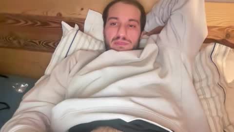 gian22344 online show from December 19, 1:23 am