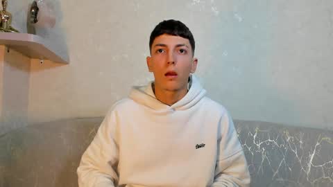 Snapshot of gian_rossii chatting on June 1, 6:42 pm GIAN online show from June 1, 6:42 pm